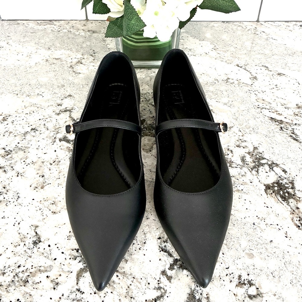 NWT Nordstrom Rack pointy flats women’s size 9